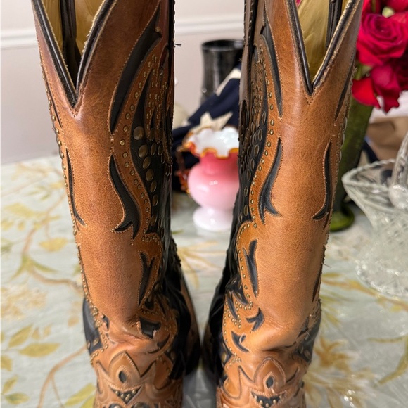 Corral Boots Women Size 9! Leather and studs! Great design! - Picture 9 of 9